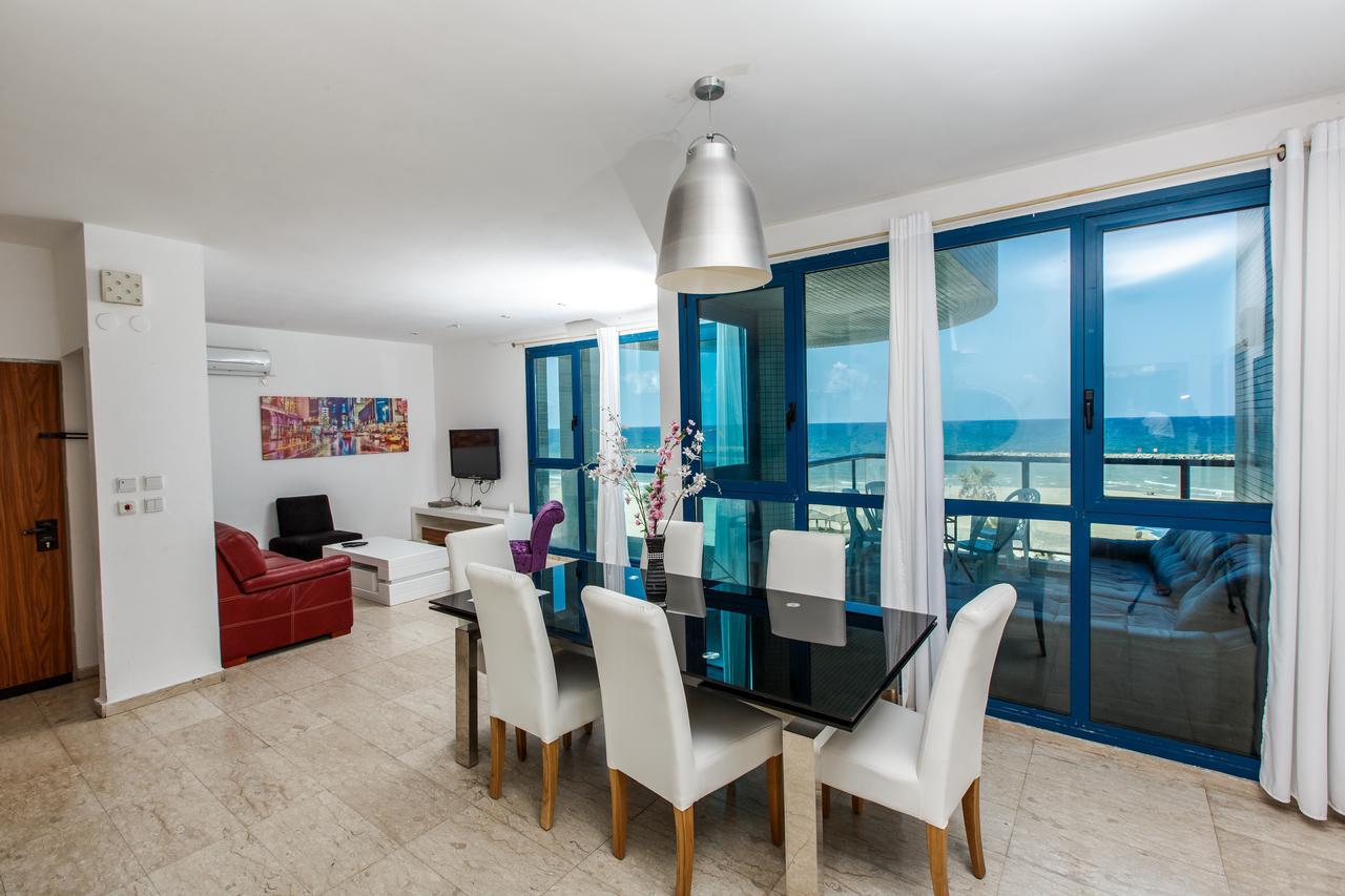 Ocean Front Apartments First Line To The Beach Tel-Aviv Kültér fotó