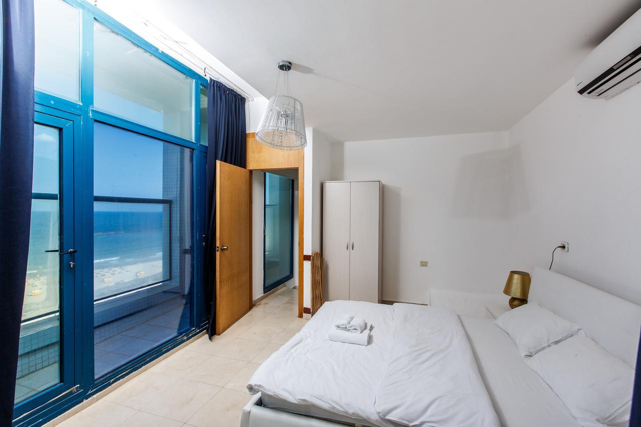 Ocean Front Apartments First Line To The Beach Tel-Aviv Kültér fotó