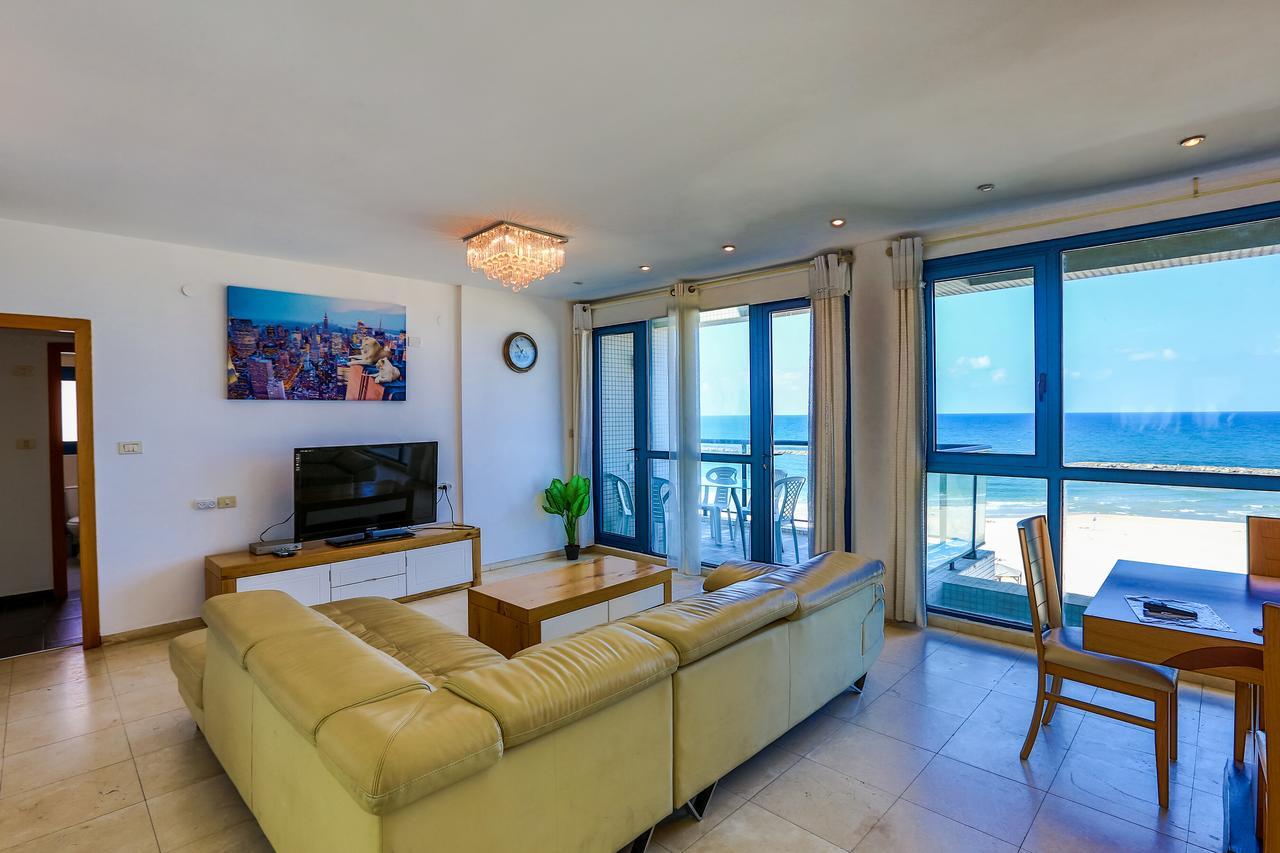 Ocean Front Apartments First Line To The Beach Tel-Aviv Kültér fotó