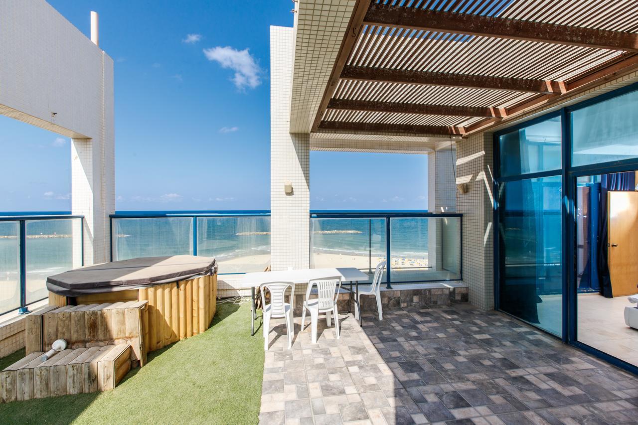 Ocean Front Apartments First Line To The Beach Tel-Aviv Kültér fotó