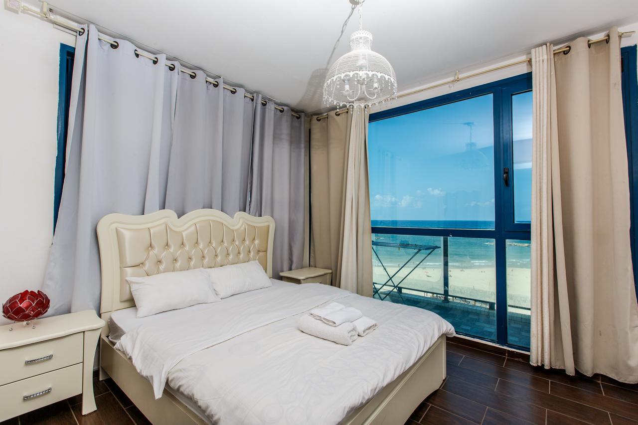 Ocean Front Apartments First Line To The Beach Tel-Aviv Kültér fotó
