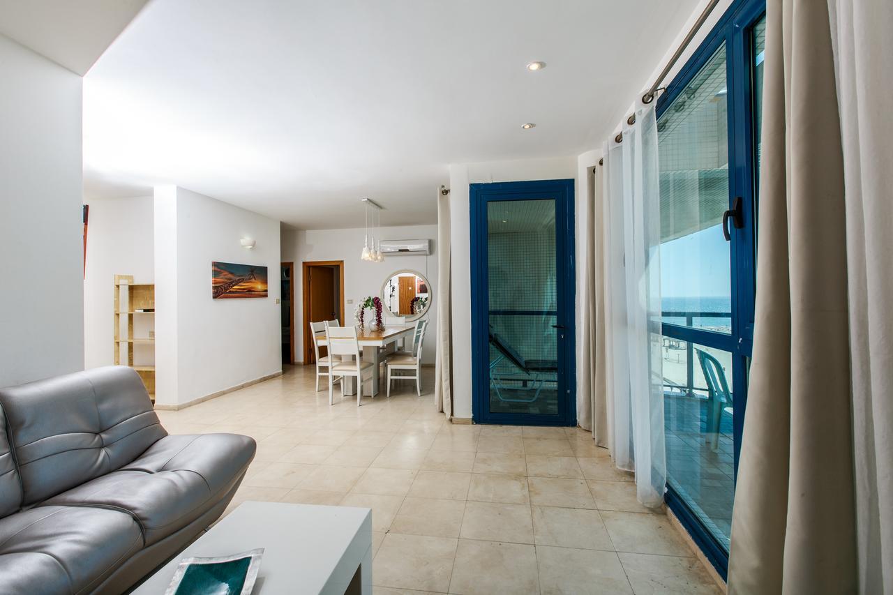 Ocean Front Apartments First Line To The Beach Tel-Aviv Kültér fotó