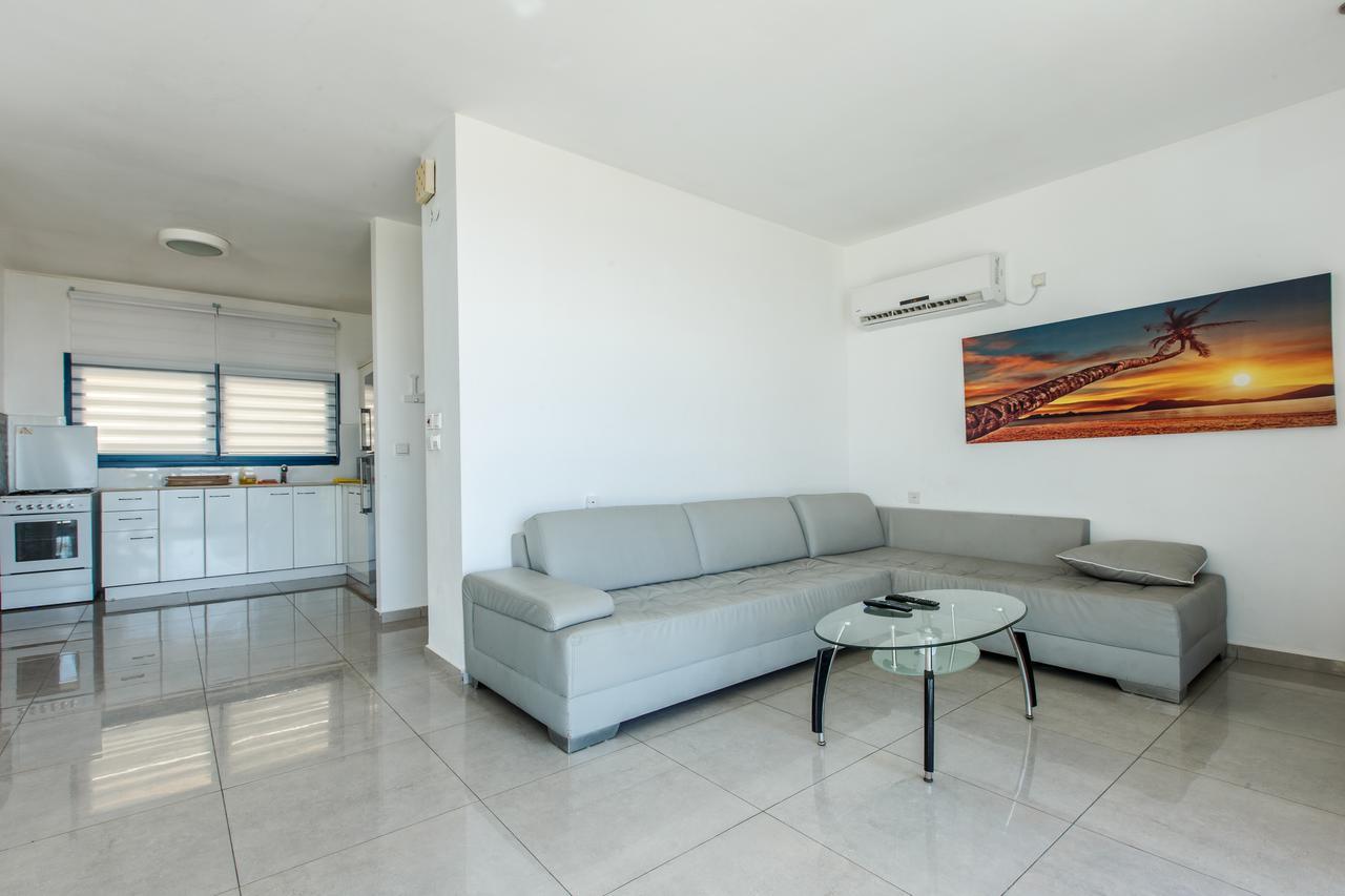 Ocean Front Apartments First Line To The Beach Tel-Aviv Kültér fotó