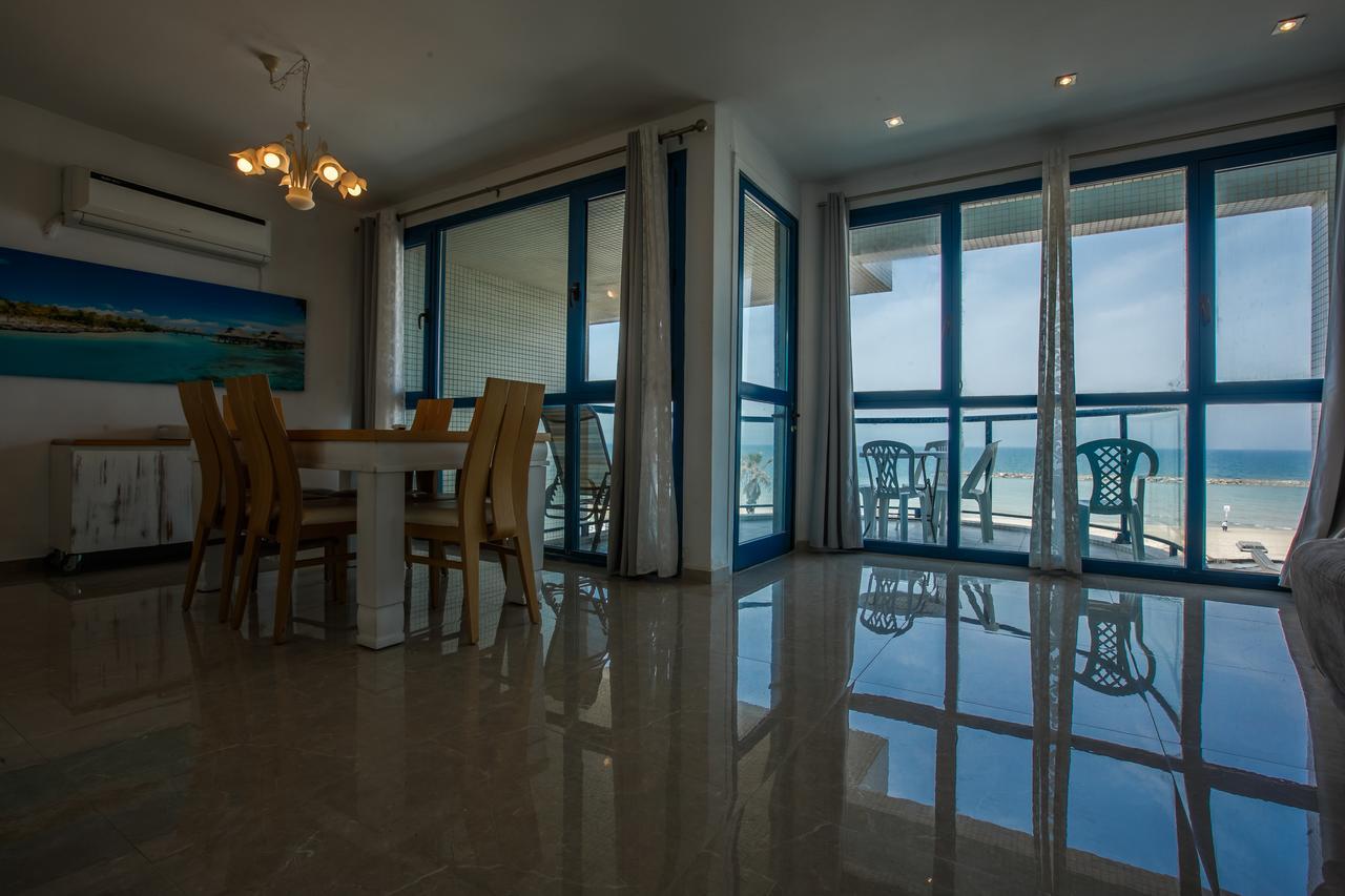 Ocean Front Apartments First Line To The Beach Tel-Aviv Kültér fotó