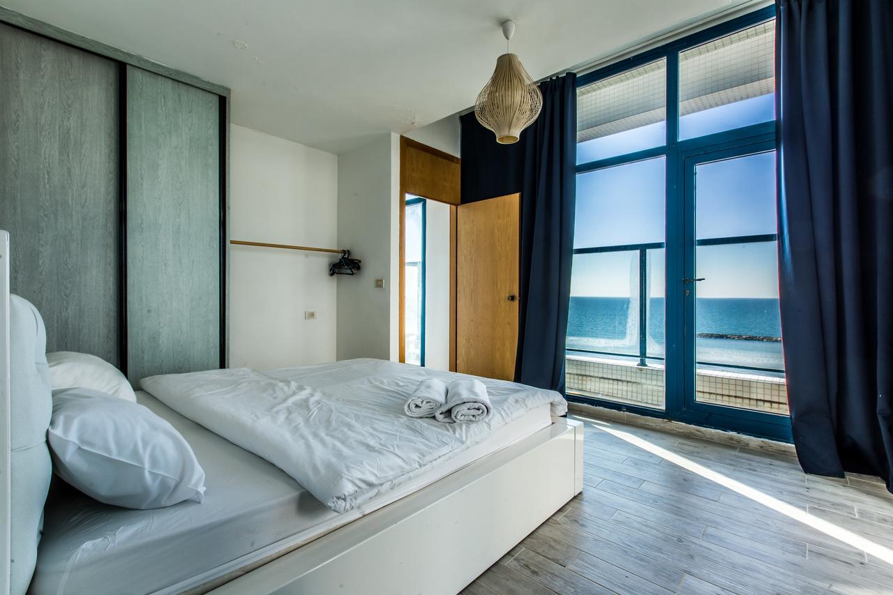 Ocean Front Apartments First Line To The Beach Tel-Aviv Kültér fotó