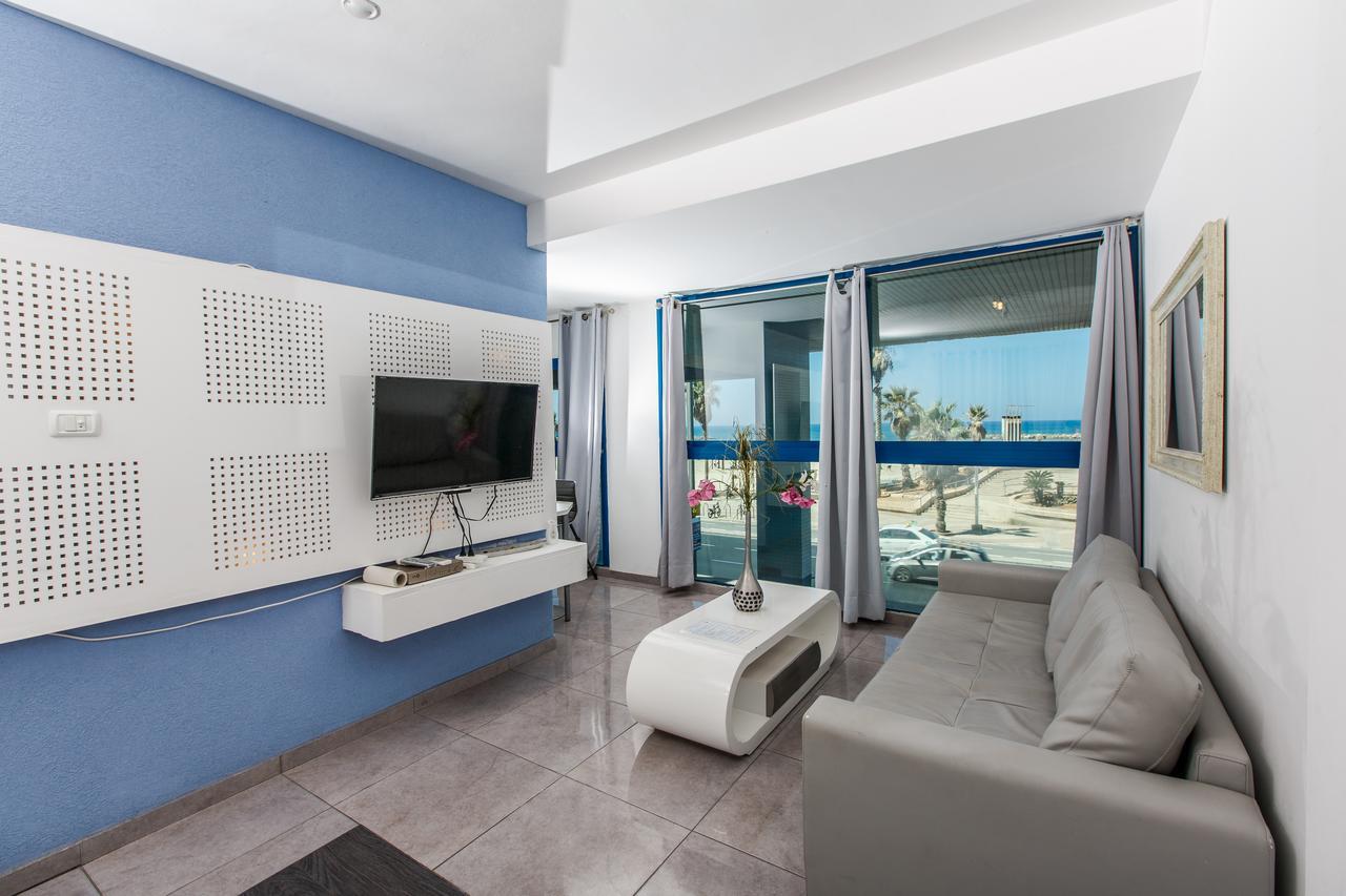 Ocean Front Apartments First Line To The Beach Tel-Aviv Szoba fotó